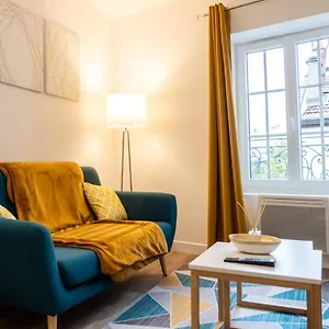 Superbe T2 Centre Dernier Etage Avec Balcon , Valence (Drome) France